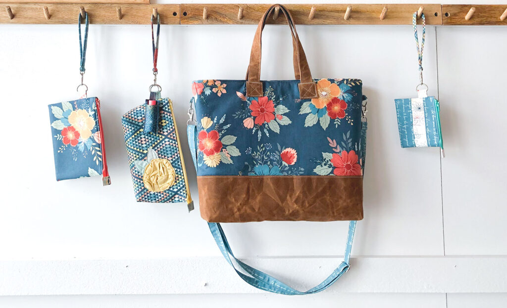 Make a zippered tote bag out of leftover fabric scraps