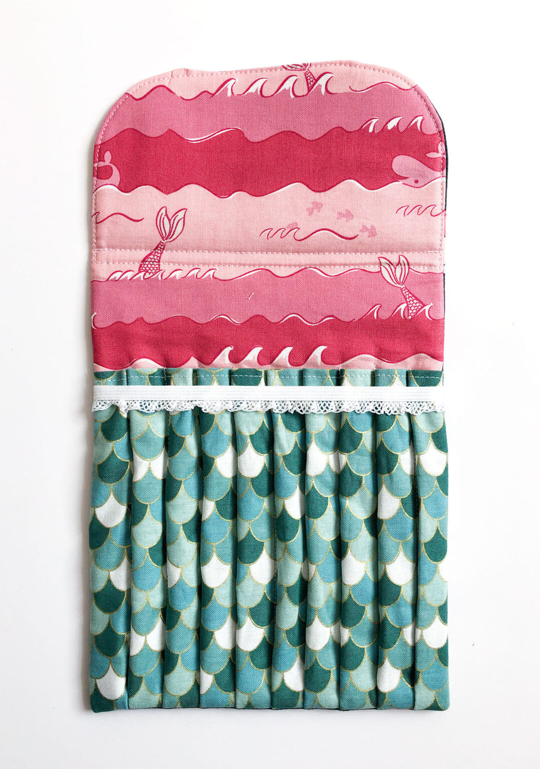 How to Sew a Beautiful Colored Pencil Pouch to organize your creativity